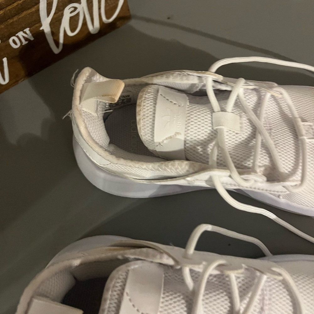 Adidas - Picture 4 of 6